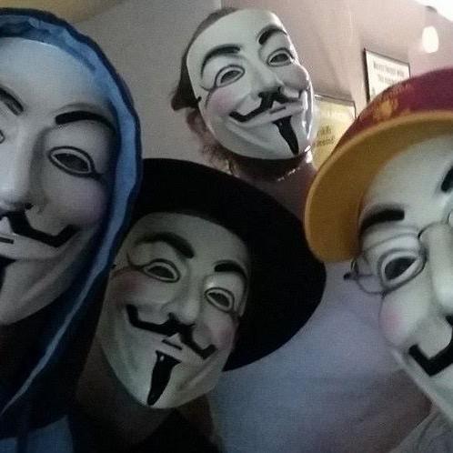 L_u_x_'s profile picture. .Anti Neocon - Tech Oriented - Far Left - Christian - Democrat - Supporter of Anonymous