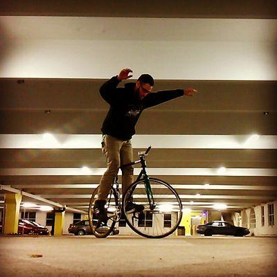 I dig hiphop, folk, nature, bikes, gardening, beer, and vegan food.