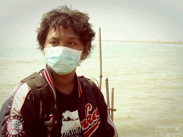 I'am is ride BMX / HIP - HOP is my music and life is STILL OLDS SCHOOl ON MY WAY