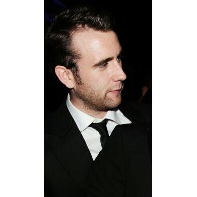 21. Ex Gryffindor. Actualmente profesor de Herbología. Nunca destaqué como mago hasta quinto porque la varita era de mi padre, jamás me eligió en Olivanders.