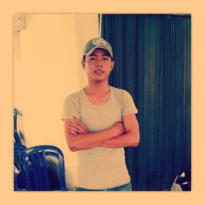 Tertawa adalah musiknya jiwa,,tanpa tertawa hidup tak akan berirama :-D|| #HalaMadrid ||