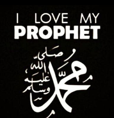 youtuber: islam unites
facebook page: http://t.co/BO5LPaiCQ6 
instagram: @islam.unites