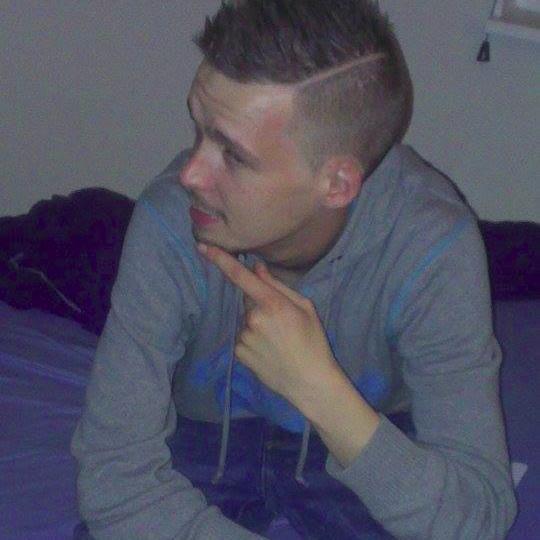 Loof_mdl's profile picture. app ofzeuwww