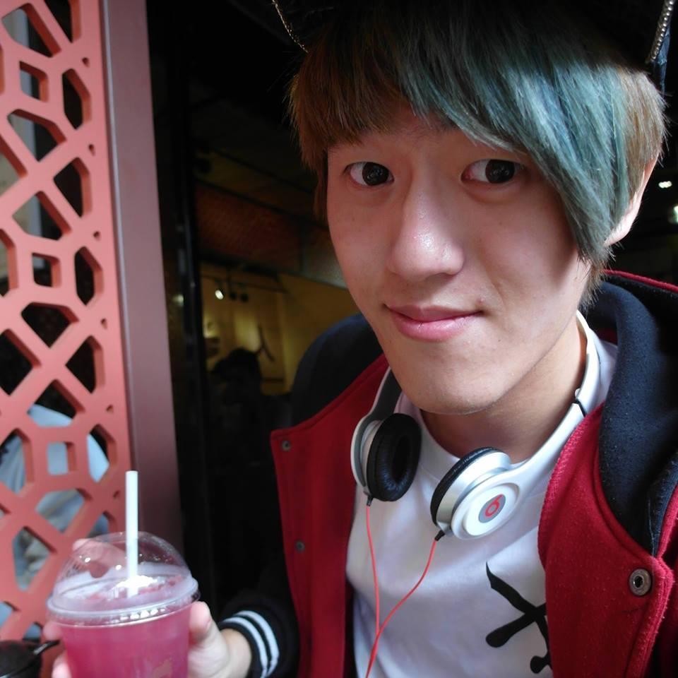 lv0702883's profile picture. yo~ 我是台灣 鬼混大學生