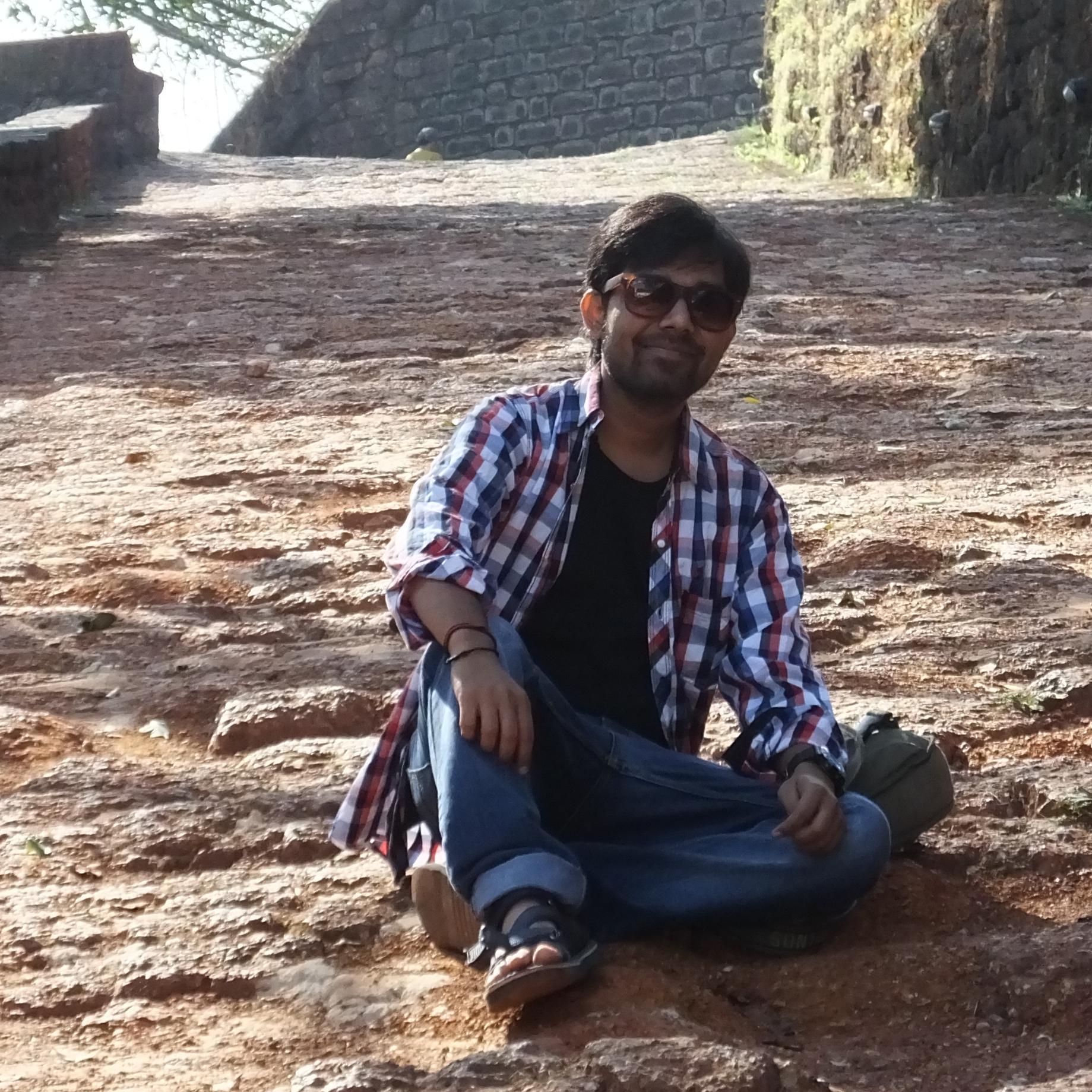 Loving Linguistics Playing with Language Enjoying Language Technology Making Language Tools!Trying to improve Machine Translation. U can call Language Engineer.