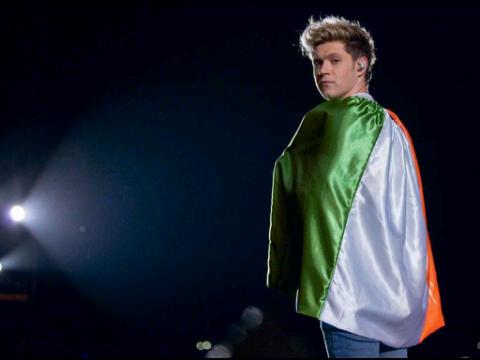 Use your smile to change the world -Niall J. Horan