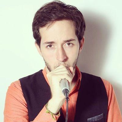 Cantante Guatemalteco participando en Tu Cuidad Canta vota por mi mandando #Javi14 al 4072 !!