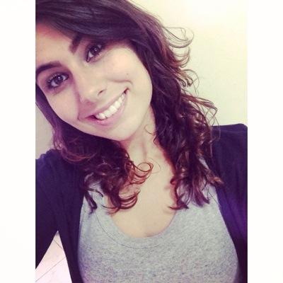 Só sabe amar de verdade aquele que se entrega de olhos fechados.