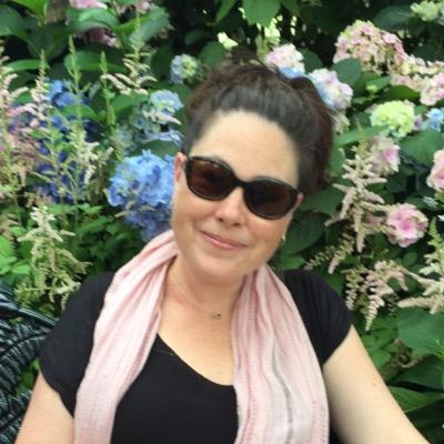 SLP in secondary education, wife, mum of 6 girls, student. Life-long learning, faith & love. Opinions my own.