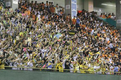 以前も野球垢でした。阪神ファンです。試合中は、かなり熱い男になります。よろしく!！！