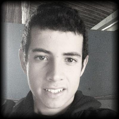 Minhas palavras não são para ser perfeitas mais sim para se admiradas. instagram: narcisomaster