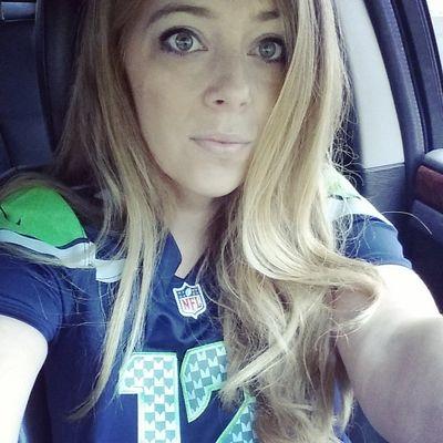 Mom. Wife. Seahawks. Music. National Park Adventurer. Exploring the world one weekend at a time.