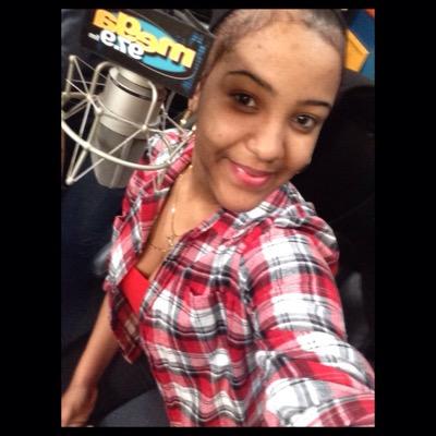 Dj aneudy :) live life smiling ( prince Royce) #teamgigante my dream trabajar para la mega979, amor931 y x963 #rigucita #coronelita #roycenatica