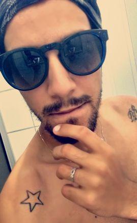Sou o que muitos querem, porem poucos merecem... não sou muito de falar sobre mim, prefiro que o tempo lhe mostre quem realmente sou! Fique a vontade!!!  ;)