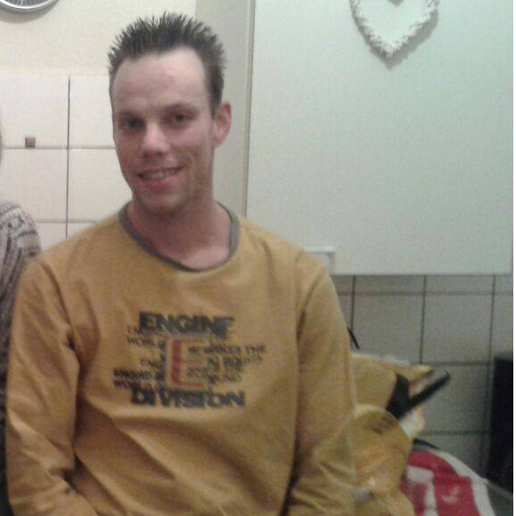 f1l2e3x4's profile picture. 