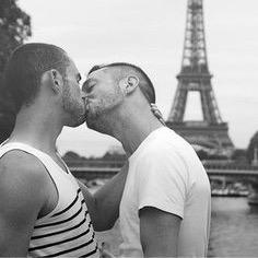 TheFreeGay's profile picture. Gay | Love boys | #19 | Live free & Be positive!