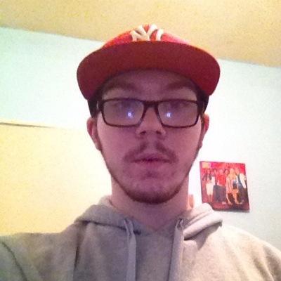 Iam 19 years old I go to college I like fun stuff playing games I like good singers