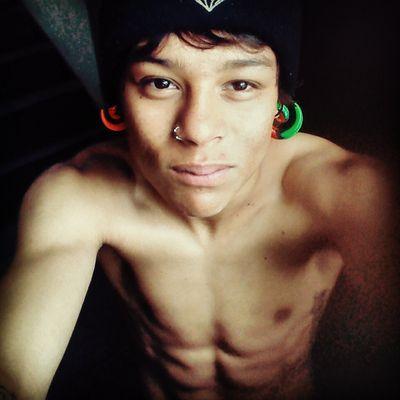 ★ FC Dedicado ao Rapper @_TLooks / Ouçam  T. Looks - Alienação Mundana  ★
