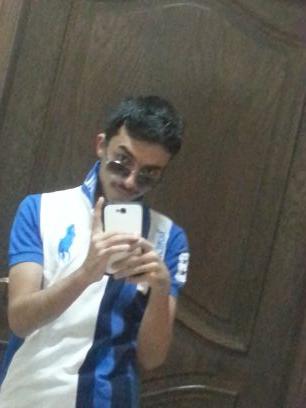 جميل ان تجلس مع شخص وجهه يجلب لقلبك البهجه والسعاده❤☺