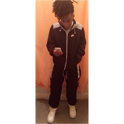 : i'M Just Meeeee Deenie B Babyy: You gone Love or Hate me, Fall in or Fall Out, Get wit it or Get Lost... @Team_BBH