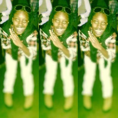 Good Khid Bad Attitude 
Worker By Day Stoner By Night Fall  I'm A Loner Keep That In Mind #Single92