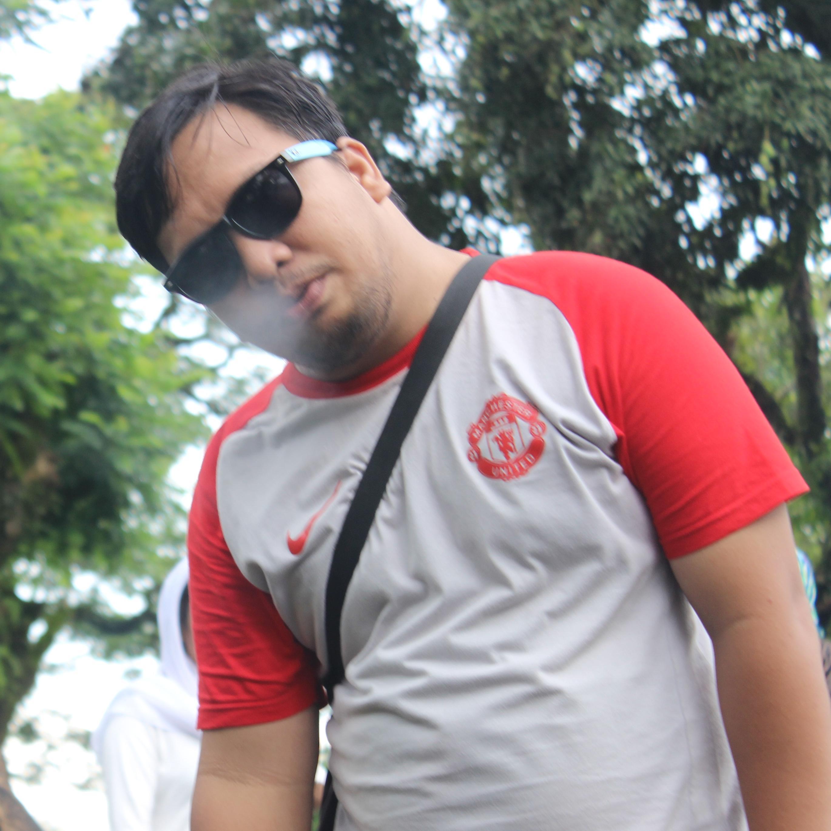 tukang ketik @BKD Soppeng #iamunited #GGMU