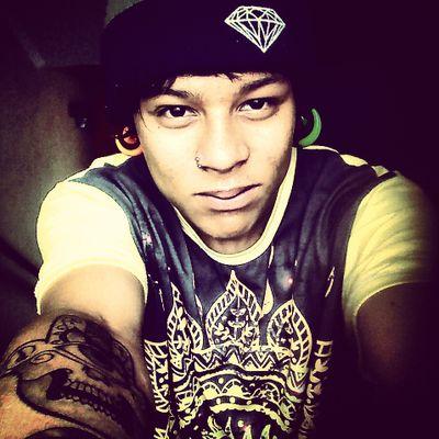 A vida realmente não é feita só de vitórias, Mas desistência nunca foi trecho escrito na minha História! ... FC dedicado ao Rapper Skatista @_TLooks