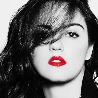 Maite Perroni (@maiteperroni) Fashion Taste in Red Carpet,TV shows and concerts.