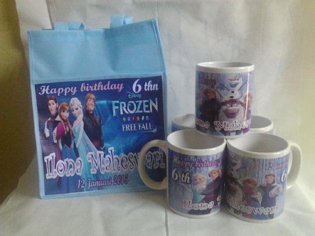 IndahSouvenir's profile picture. Tas ultah, wedding, undangan, celengan stiker, mug, bantal foto, kaos sablon, dll.