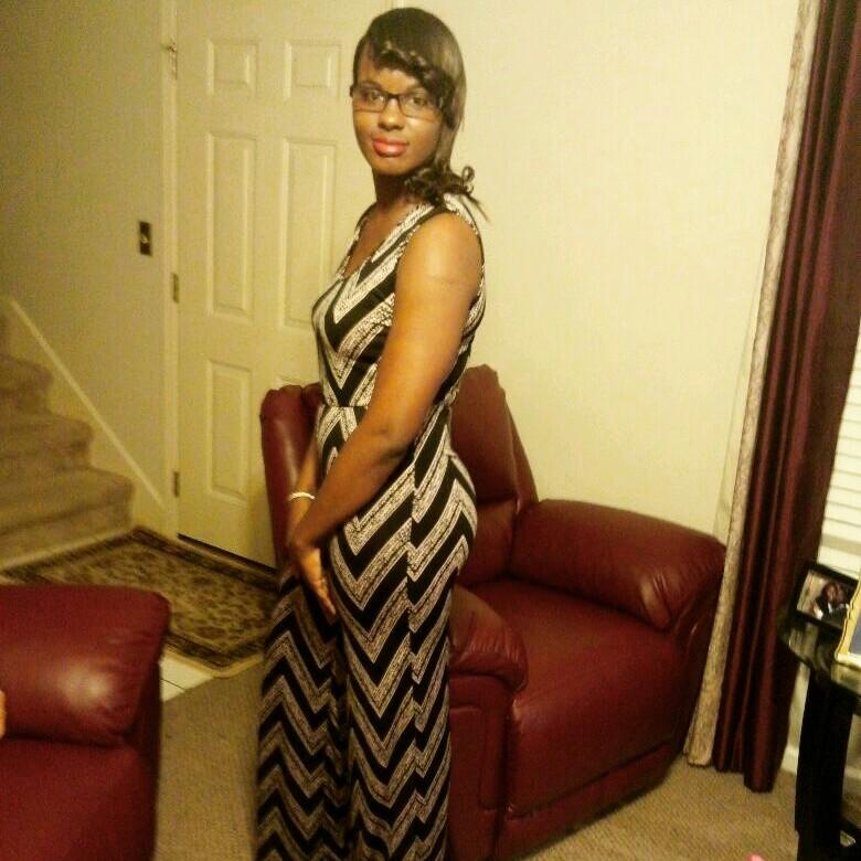 hello my name is cynthia. follow me I follow back. #teammakemoreincome #teamretweet #teamfollowback