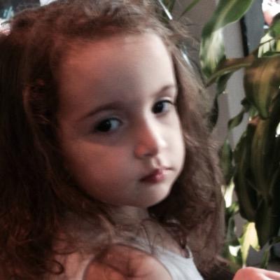 gusfina12's profile picture. Diseñando en el Mundo de la Arquitectura y de la pequeña Lola