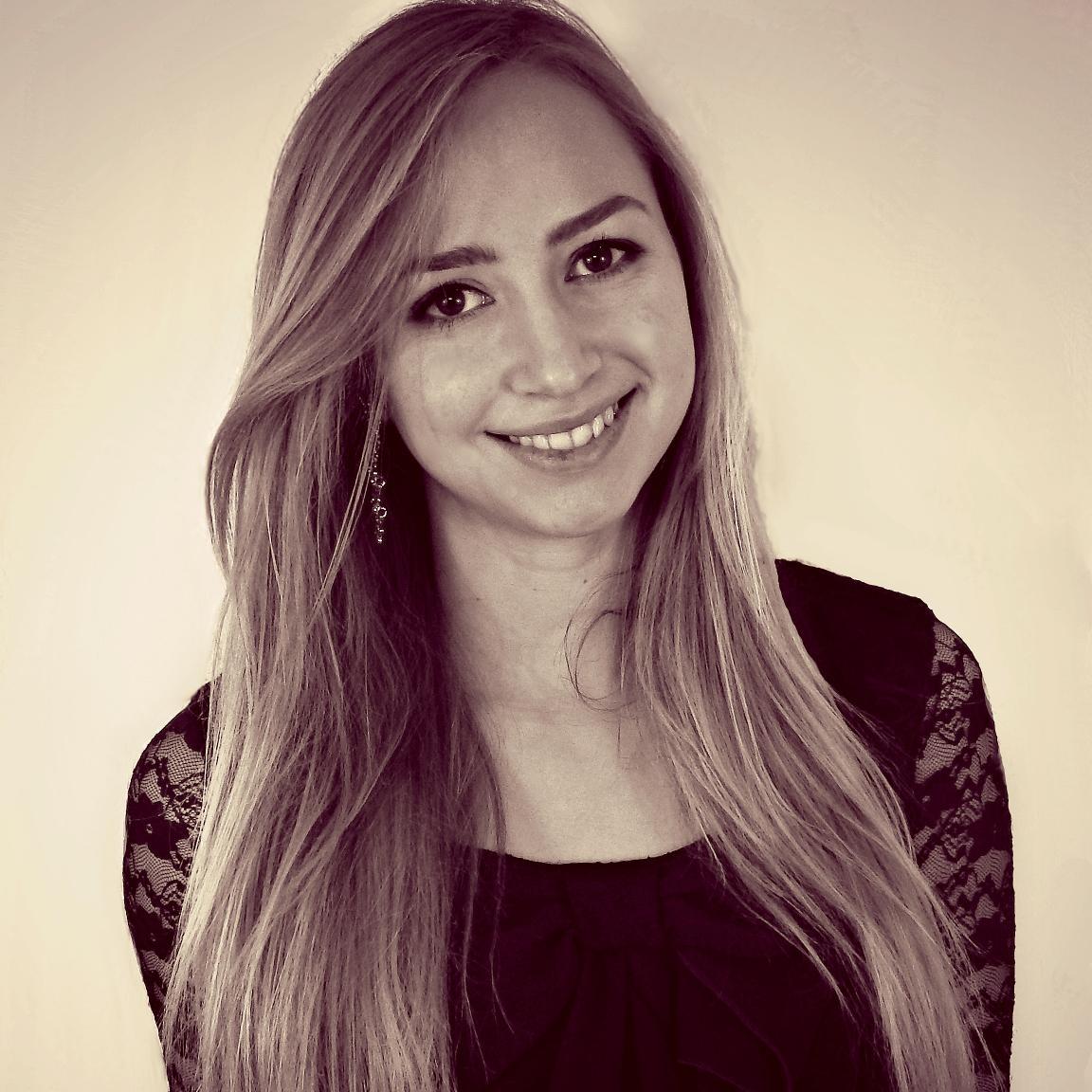 Chrissitallys's profile picture. german Foodblogger with heart ans soul ; gymnast; sport&food is my passion