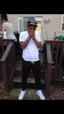 boob100's profile picture. 