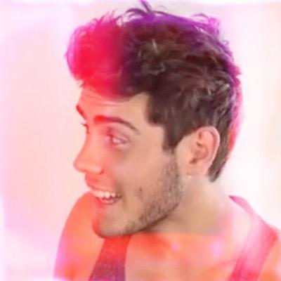 youtubelayouts_'s profile picture. ☾free youtube layouts, mbf so we can dm you & must give credit☽