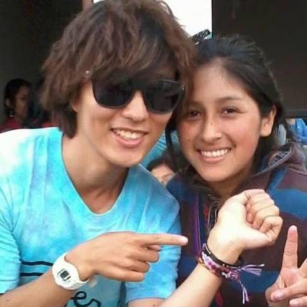 soy una k poper me gusta la musica k pop mis grandes sueños ir a corea y ser toda una profesional en la gastronomia peruana