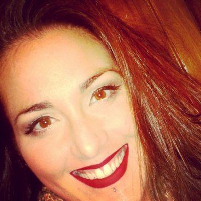 MarianKUDT's profile picture. yo soy alguien que busca el amor...amor de verdad 
ridiculo, inconveniente, arrollador
eso de no poder vivir sin la otra persona!