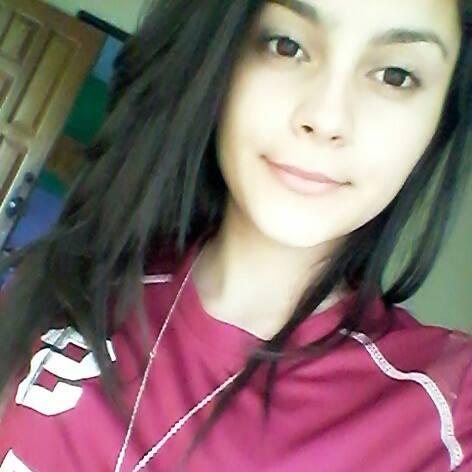 Soy una chica super alegre  y me encanta hacer amigos.