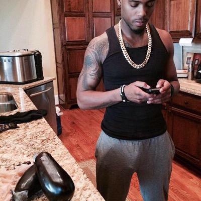 You can tag or DM your picture for a submission XXX Submission's will be anonymous unless you say so ❗️