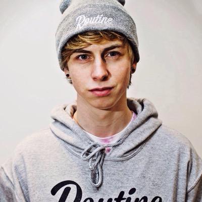 your idol is nothing compared to mine *coff* *coff* @ChipDaddyUK