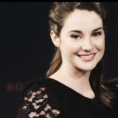 im marce, follow on my main please bc i liked your acc @sheowhunter
