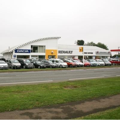 Oxfordshire's friendliest and most progressive Renault, Dacia & Fiat car dealer offering servicing, repairs, MOT's and new & used car sales.