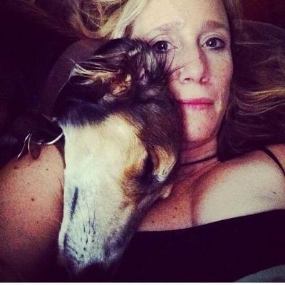 Clarriety's profile picture. Life is short, break the rules. Forgive quickly, kiss slowly. Love truly. Laugh uncontrollably and never regret anything that makes you smile. ~ Mark Twain