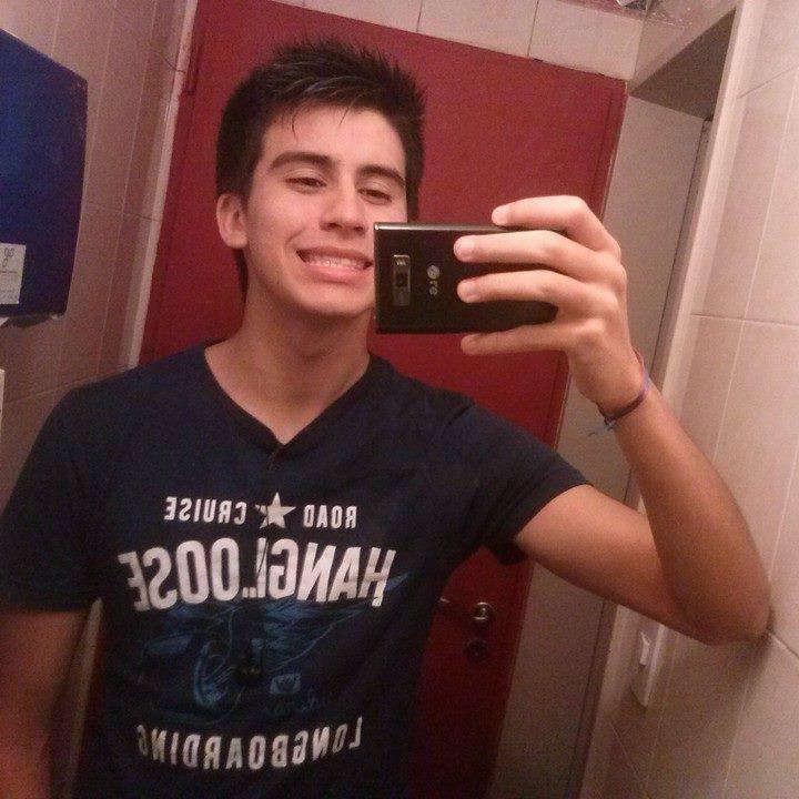 mal_mercury's profile picture. 21. Lover of all things, beautiful.