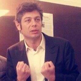 Siciliano di Messina.Presidente IV Circoscrizione.Appassionato e impegnato in politica per una società più equa.