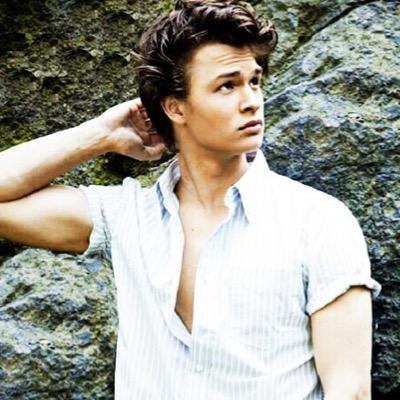 AltruisticVigor's profile picture. Never let them take the light behind your eyes. {Original Character • The Hunger Games}