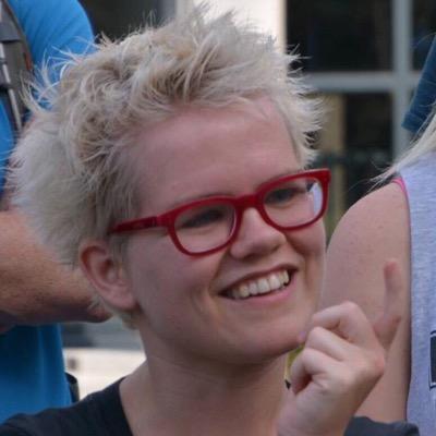 Klein meisje, grote dromen: op ontdekkingsreis door het leven.