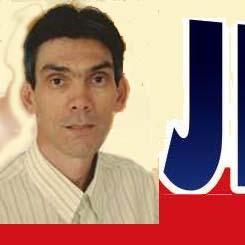Quero agradecer a todos  381 eleitores que votaram em mim, para vereador nesta eleição de 2012. Um abraço a todos, a luta continua.