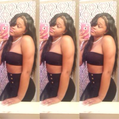 • Instagram: @therealniaaa .
