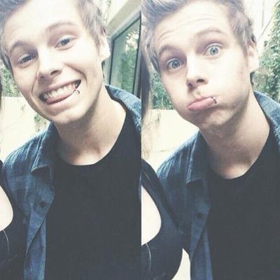 free follow from @toxicallymuke go follow and ask for a fb
