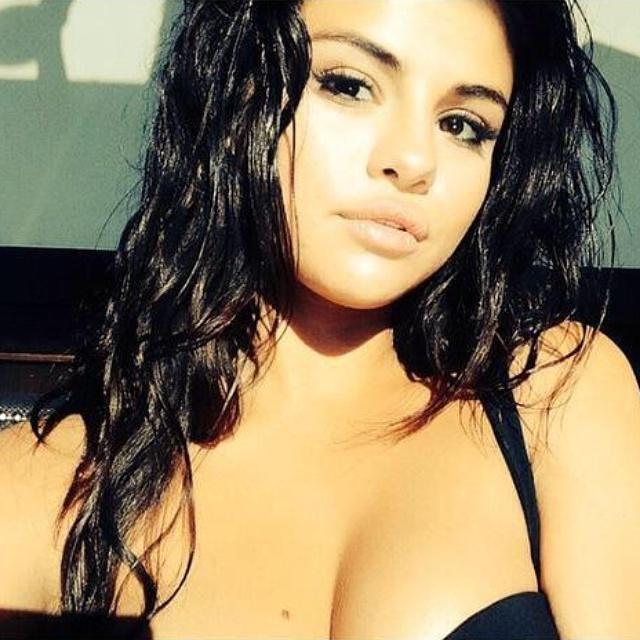 SELENA GOMEZ IF YOU ADMIRE ME MUCH WOULD STILL BEING VERY GREAT SELENATOR 4 YEARS AGO